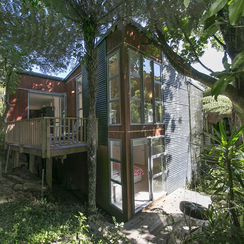 Ted's Cottage - Waiheke Unlimited