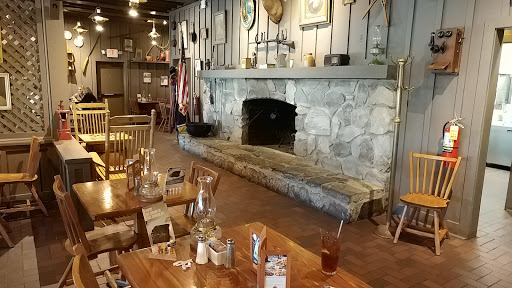 American Restaurant «Cracker Barrel Old Country Store», reviews and photos, 2421 Old Country Inn Dr, Caseyville, IL 62232, USA