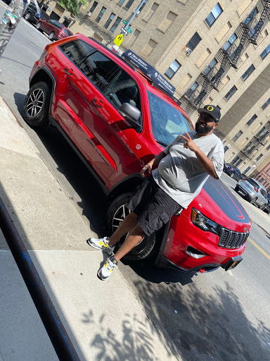 Car Dealer «Bayside Chrysler Jeep Dodge», reviews and photos, 21219 Northern Blvd, Bayside, NY 11361, USA