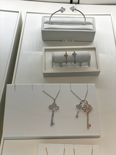 Jewelry Store «Tiffany & Co.», reviews and photos, 28699 Chagrin Blvd, Woodmere, OH 44122, USA