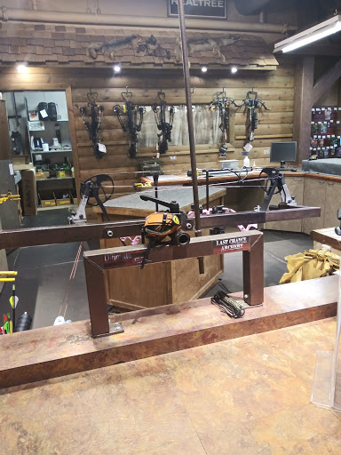 Sporting Goods Store «Bass Pro Shops», reviews and photos, 4500 Baldwin Rd, Auburn Hills, MI 48326, USA