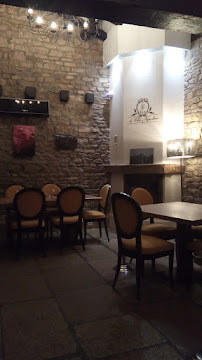 Atmosphère du Restaurant et Caviste 