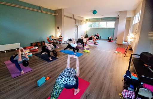 Pratyahara Yoga Center
