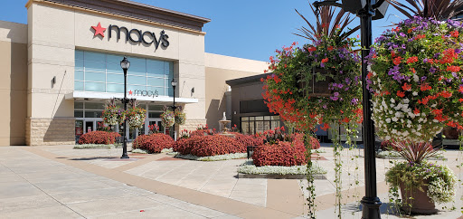 Shopping Mall «The Streets at SouthGlenn», reviews and photos, 6991 S Vine St, Centennial, CO 80122, USA