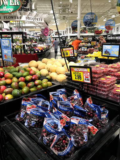 Grocery Store «Harris Teeter», reviews and photos, 2080 Kildaire Farm Rd, Cary, NC 27511, USA