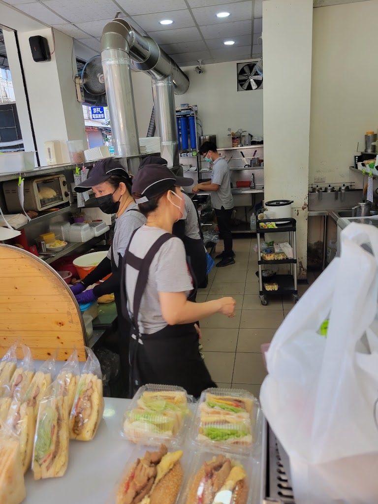 古糧碳烤三明治潮州店 的照片