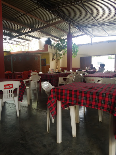 Restaurante Bar La Guelaguetza - Benito Juárez 12, 8va Etapa IVO Fracc el Retiro, 68297 Santa María del Tule, Oax., Mexico