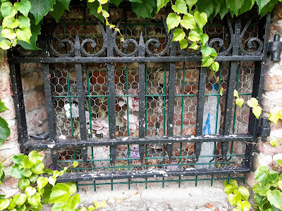 Oratoire rue du moulin à Salesches