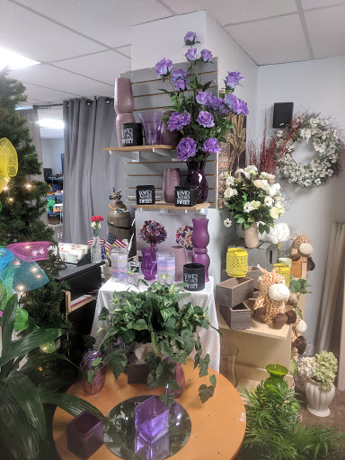 Florist «Petite Flower Shop», reviews and photos, 1501 Harry Wurzbach Rd, San Antonio, TX 78209, USA