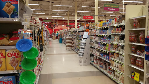 Grocery Store «Hannaford Supermarket», reviews and photos, 5 Hannaford Dr, York, ME 03909, USA