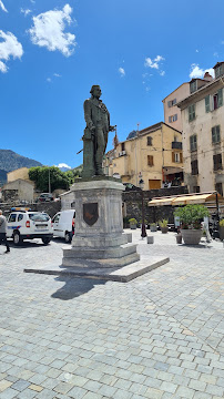 Statue de Pascal Paoli - Statua di Pasquale Paoli du Restaurant Le Glacier à Corte - n°1