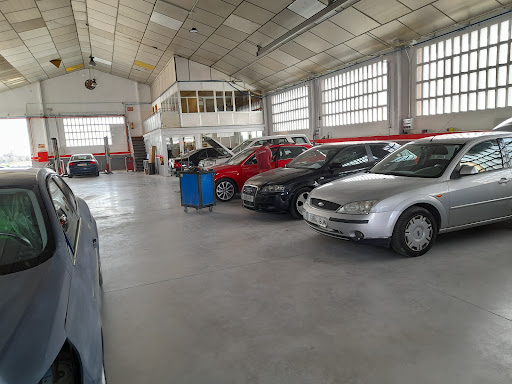 Chapa y Pintura Manolo en Ávila‎, Ávila‎