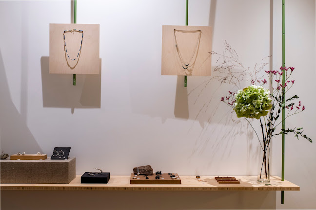 Rezensionen über Atelier 9 Bijoux et Objets in Genf - Juweliergeschäft