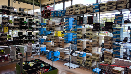 Bicycle Store «Performance Bicycle», reviews and photos, 155 W Golf Rd, Schaumburg, IL 60195, USA