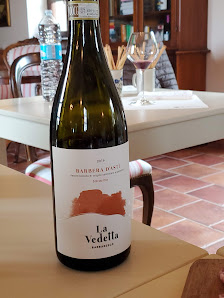 La Vedetta Wines Strada Riccardo Terzolo, 2, 12050 Barbaresco CN, Italia