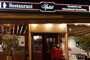 Restaurant Split image