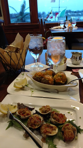 Sushi Restaurant «Chesapeake Inn Restaurant & Marina», reviews and photos, 605 2nd St, Chesapeake City, MD 21915, USA