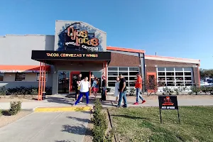 Ojos Locos Sports Cantina - Almeda image