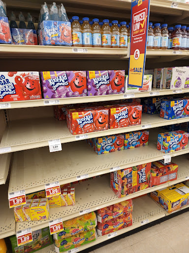 Grocery Store «Food Lion», reviews and photos, 1202 W Broad St, Elizabethtown, NC 28337, USA