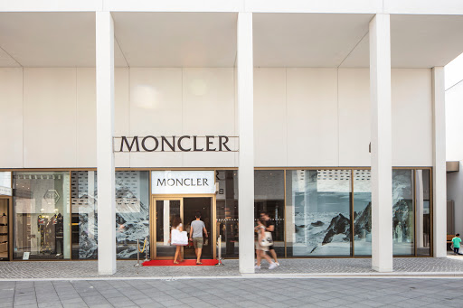 Moncler Outlet Store