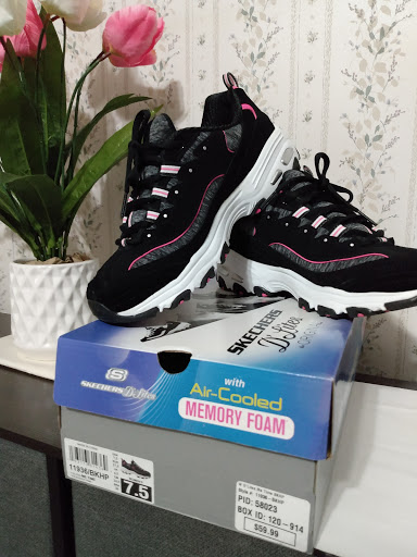 Shoe Store «Super Shoes», reviews and photos, 1525 Lincoln Way E, Chambersburg, PA 17202, USA