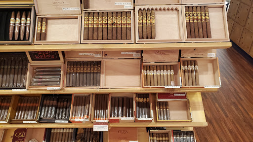 Tobacco Shop «Tobacco Grove», reviews and photos, 8069 Wedgewood Ln N, Maple Grove, MN 55369, USA