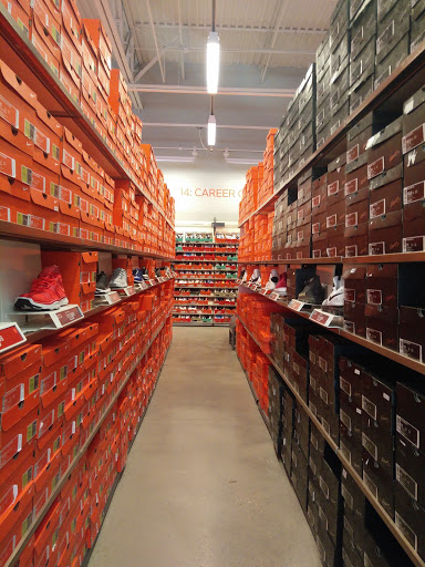 Clothing Store «Nike Factory Store», reviews and photos, 2210 Tanger Blvd #225, Gonzales, LA 70737, USA