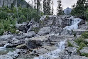 Giant Waterfall image