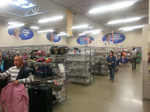 Thrift Store «Goodwill Store & Donation Center», reviews and photos, 543 North Ave, Glendale Heights, IL 60139, USA