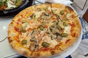 Ok 3 Pizzeria image