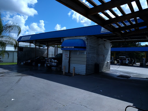 Perfect Hands Car Wash en Richmond