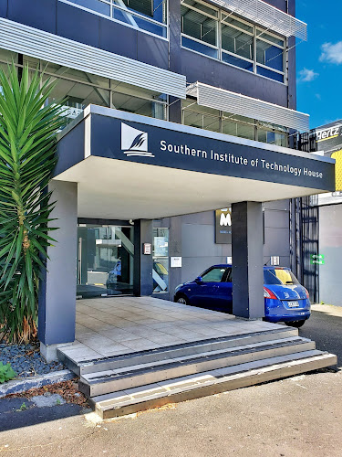 Reviews of Southern Institute of Technology, Music and Audio Institute of New Zealand Auckland campus in Auckland - University