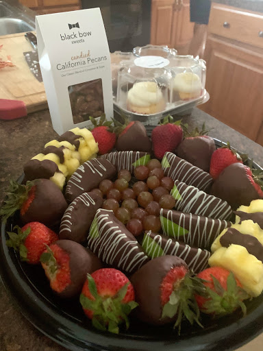 Gift Shop «Edible Arrangements», reviews and photos, 1013 W University Ave Suite 165, Georgetown, TX 78628, USA