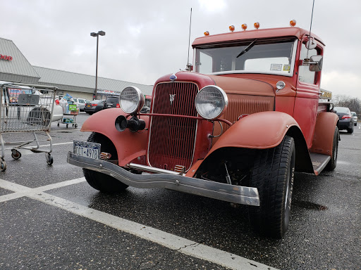 Shopping Mall «Sunrise Plaza Shopping Center», reviews and photos, 656 Wellwood Ave, Lindenhurst, NY 11757, USA