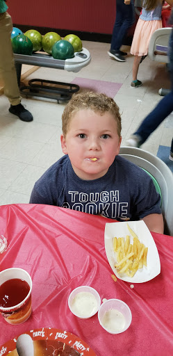 Bowling Alley «Coram Country Lanes», reviews and photos, 615 Middle Country Rd, Coram, NY 11727, USA