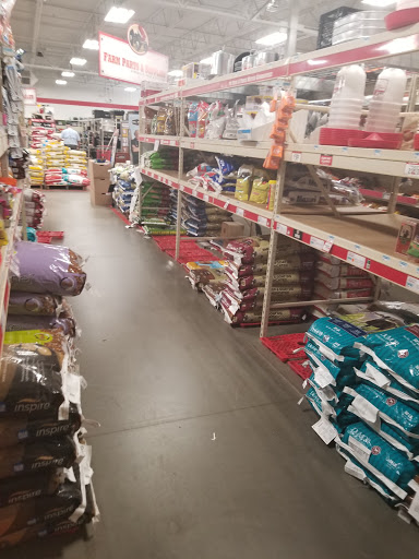 Home Improvement Store «Tractor Supply Co.», reviews and photos, 5743 W Tennessee St, Tallahassee, FL 32304, USA
