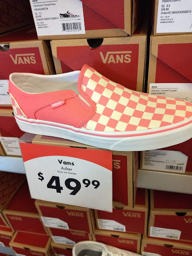 Shoe Store «Shoe Carnival», reviews and photos, 423 S Rangeline Rd, Joplin, MO 64801, USA