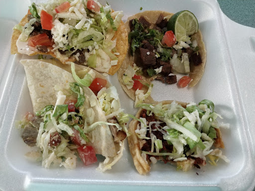 Mexican Grocery Store «La Mexicana Grocery and Taqueria», reviews and photos, 385 Valley St, Willimantic, CT 06226, USA