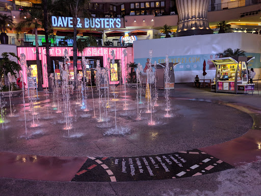 Bowling Alley «Lucky Strike Live», reviews and photos, 6801 Hollywood Blvd, Hollywood, CA 90028, USA
