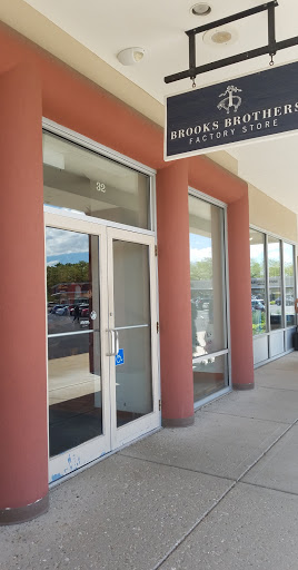 Clothing Store «Brooks Brothers Factory Outlet», reviews and photos, 11211 120th Ave #32, Pleasant Prairie, WI 53158, USA