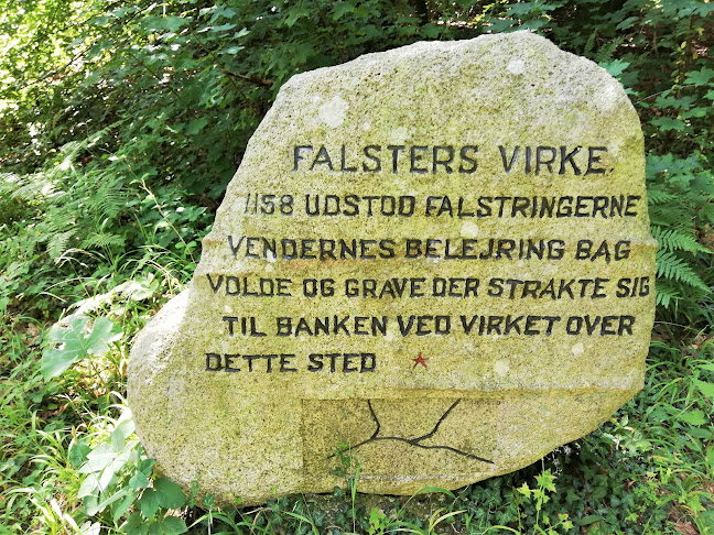 Anmeldelser af Mindesten for Falsters Virke i Nykøbing Falster - Museum