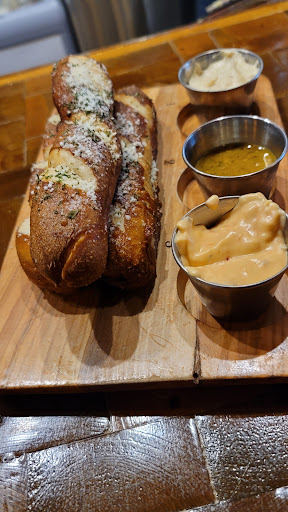 Restaurant «BROWNDOG Barlor», reviews and photos, 33314 Grand River Ave, Farmington, MI 48336, USA