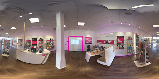 Cell Phone Store «T-Mobile», reviews and photos, 557 S 8th St, Colorado Springs, CO 80905, USA