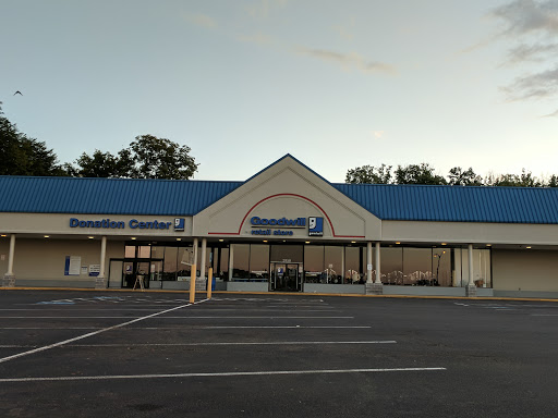 Thrift Store «Goodwill Retail Store & Donation Center», reviews and photos