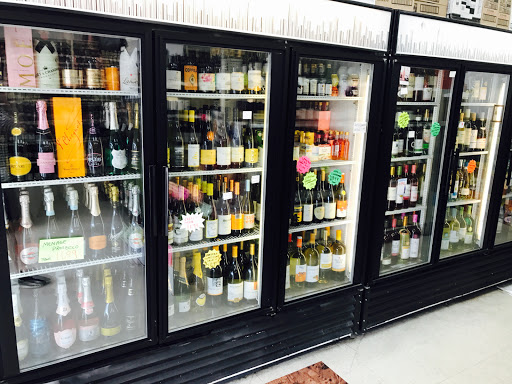 Wine Store «Carle Place Wine & Liquors», reviews and photos, 459 Westbury Ave, Carle Place, NY 11514, USA