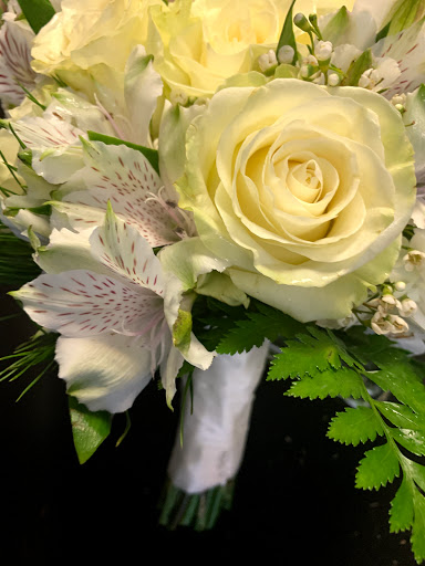 Florist «Mid Cities Florist», reviews and photos, 3225 Harwood Rd F, Bedford, TX 76021, USA