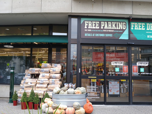 Grocery Store «Whole Foods Market», reviews and photos, 15 Westland Ave, Boston, MA 02115, USA