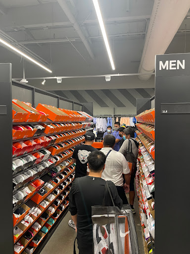 Sporting Goods Store «Nike Clearance Store», reviews and photos, 1275 Marina Blvd, San Leandro, CA 94577, USA