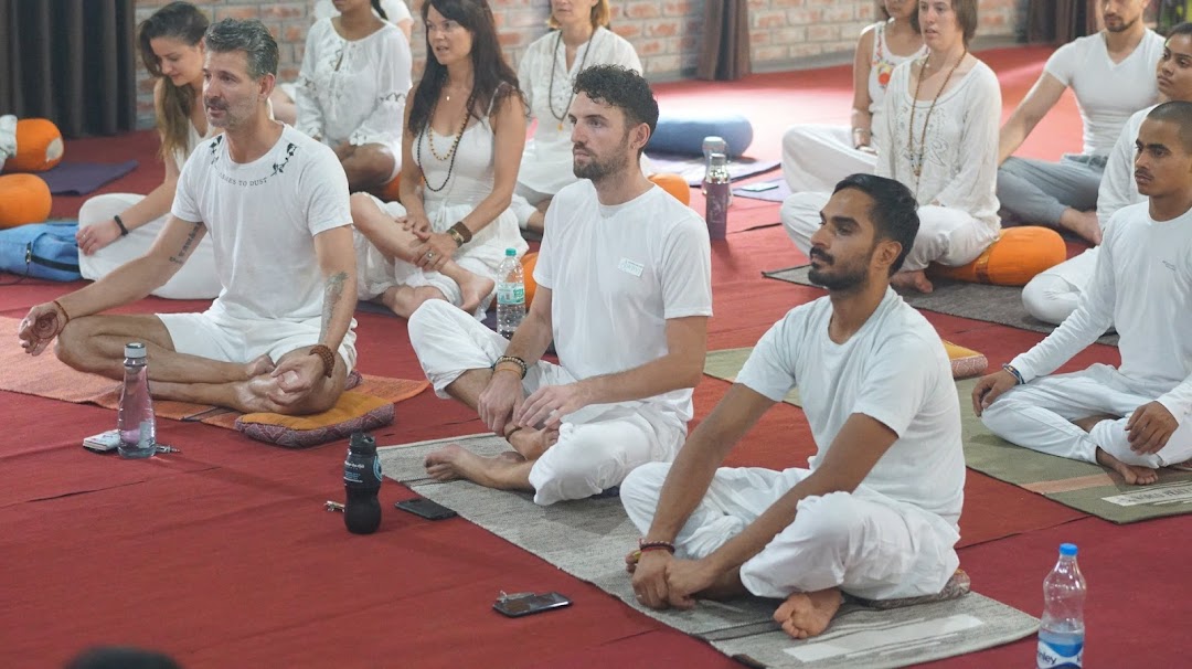Rishikesh Yoga Club