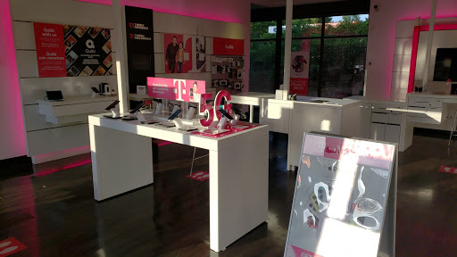 Cell Phone Store «T-Mobile», reviews and photos, 5650 Roswell Rd, Atlanta, GA 30342, USA